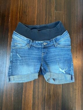 H&M Denim Maternity Shorts with Stretch Waistband Size 4